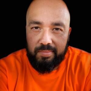 Meet your Posher, Isaias